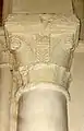 Chapiteau de la 2e moitié du XIe au sud de l'arcade orientale.
