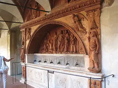 Le bassin du petit cloître, XVe siècle.