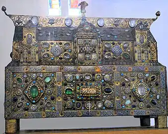 Châsse-reliquaire dite de saint Étienne de Muret dans l'église Saint-Antoine.