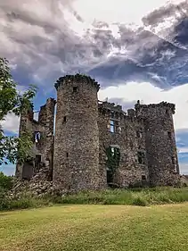 Le château de Pagax en juin 2019.