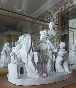 La Toilette (1775), biscuit de porcelaine dure, château de Versailles.