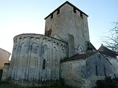 Le chevet et le clocher.