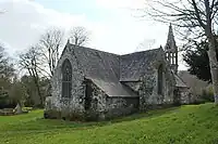 Le chevet et la façade nord.