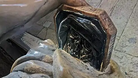 Détail de la Mélancolie de Melchior Barthel : le miroir de la vanité