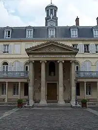 La chapelle des Dames Augustines du Sacré-Cœur-de-Marie.