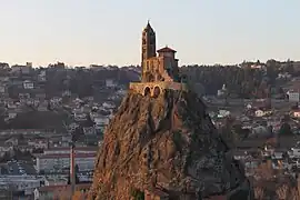 Vue de la chapelle depuis Le Puy-en-Velay