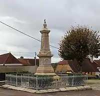 Le monument aux morts.