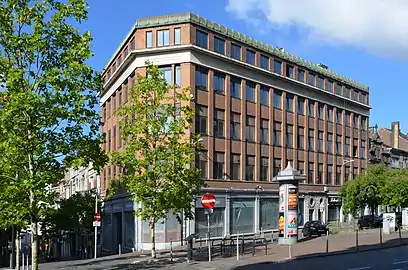 Grands Magasins de l'Arc-en-ciel à Charleroi.