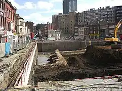 Mur de courtine, vu depuis l'ouest, l'extérieur de la ville.