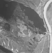 Clairière sur une colline.