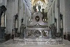 Maître-autel de l'abbatiale Saint-Antoine.