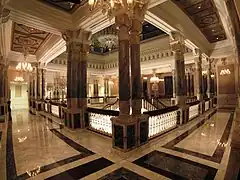 Le palais Çırağan, vue intérieure.