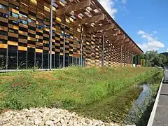 Vue de la façade de la cité des arts