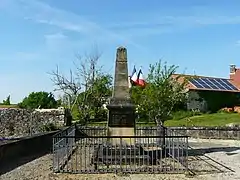 Le monument aux morts.