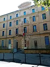 Collège Jean Jaurès à Castres où il étudie de 1869 à 1876.