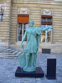 Statue représentant la Navigation.