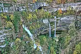 Les cascades du Lançot et la grotte-source.