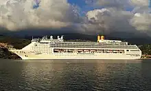 Le Costa Victoria  à Argostóli en mai 2019.