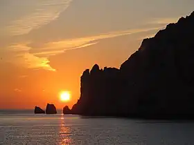 Coucher de soleil sur l'Ile Maïre, au-dessus des Pharillons