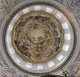 Coupole de l'église Notre-Dame du Val-de-Grâce.
