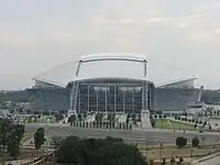 DallasCowboys Stadium80 000 places