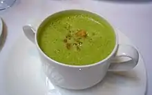 Crème d'asperge truffée, potage velouté.