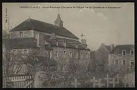 L'hôpital de la Divine Providence vu du cimetière de la Communauté (1917-1925).