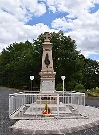 Le monument aux morts.