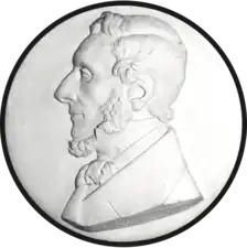 Eugène Van Dievoet (1804-1858), juge au tribunal de Commerce de Bruxelles, époux de Hortense Poelaert (1815-1900), sculpture par Victor Poelaert.