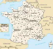 Carte des départements avec le nom des régions