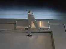 Ferme-porte moderne.