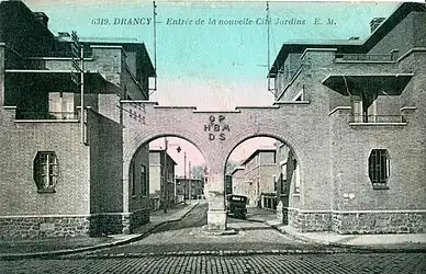 Entrée de la cité-jardins à Drancy