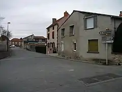 Route départementale 12 vers Aigueperse