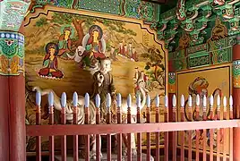 Un des rois célestes à l'intérieur de la cheonwangmun de Daeheungsa (en) dans le Jeolla du Sud