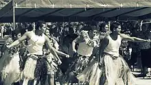 Danse wallisienne exécutée par des Wallisiens et Futuniens de Nouvelle-Calédonie à Nouméa.