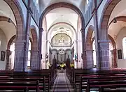 Vue intérieure de l'égliseSaint-Cyriaque.