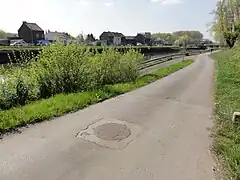 Le puits no 2 dans son environnement.