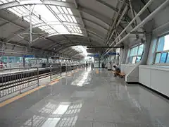 En 2014, quais sans portes palières.