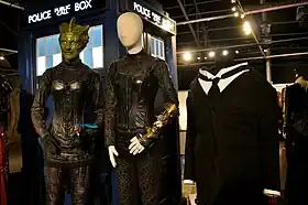 Costumes de Madame Vastra, Jenny Flint et Strax.