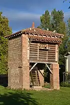 Pigeonnier, Domaine des oiseaux