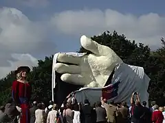 Inauguration du rond-point de la main le 15 septembre 2012