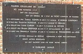 La plaque commémorative.