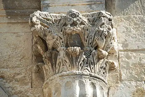 Église de Saint-Restitut.