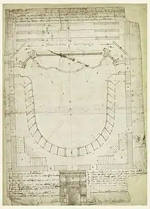 Un plan ancien en couleurs bistre ; en haut, plan de la scène ; au milieu, plan de la salle en forme de cloche renversée ; en bas, texte manuscrit en italien.