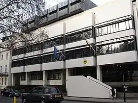 Ambassade à Londres.
