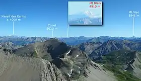 Vue du Cimet (centre gauche de la photo) depuis le sommet du mont Pelat.
