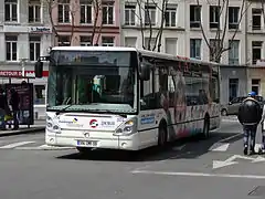 Bus n°304 sur la ligne 4A à l'arrêt Gare.
