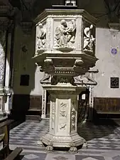 La chaire hexagonale.