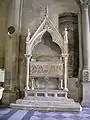 Tombe de Grégoire X (1271-1276) à la cathédrale Saint-Donatien d’Arezzo.