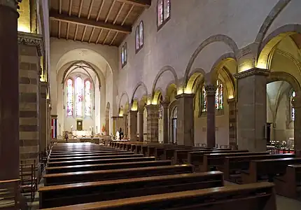 Intérieur de la basilique actuelle.